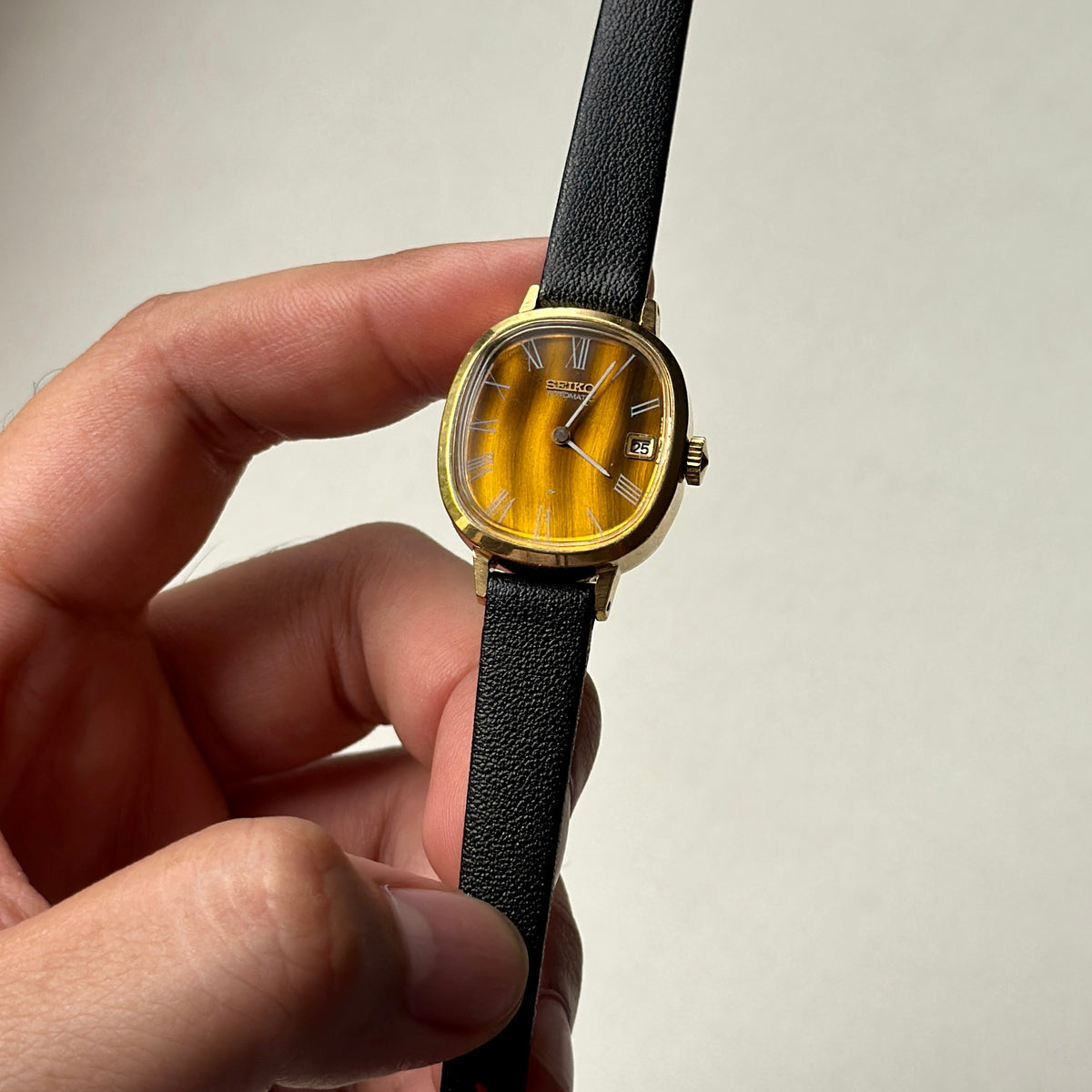 1973 Rare Ladies Seiko Tiger Eye 2415-7001