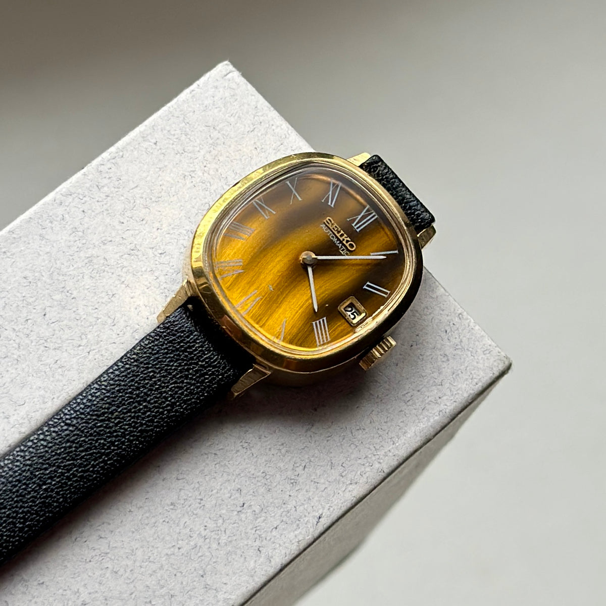 1973 Rare Ladies Seiko Tiger Eye 2415-7001