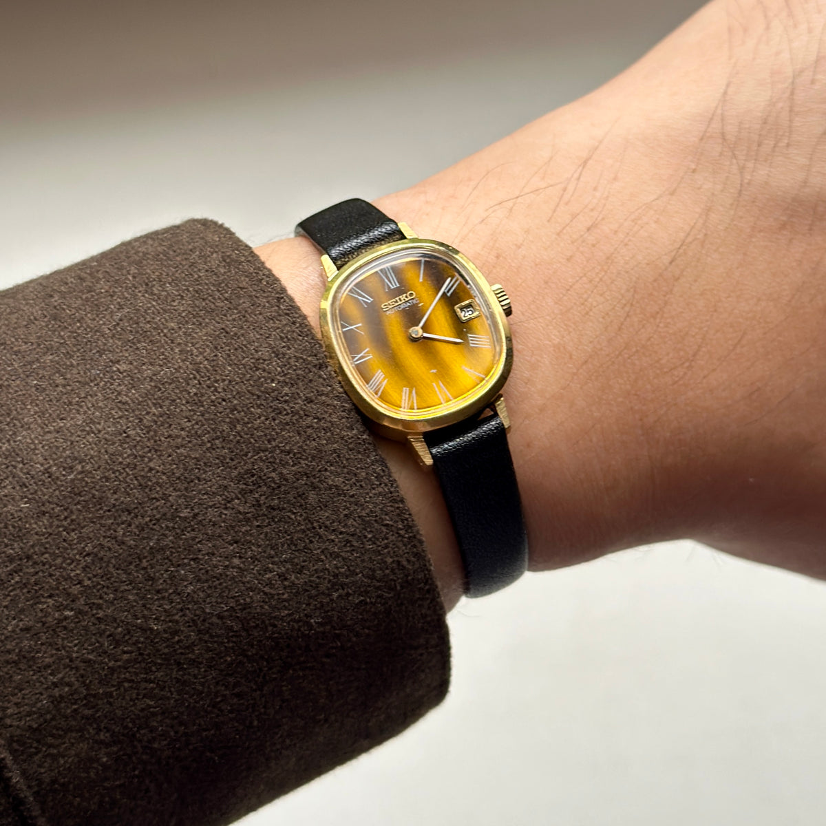 1973 Rare Ladies Seiko Tiger Eye 2415-7001
