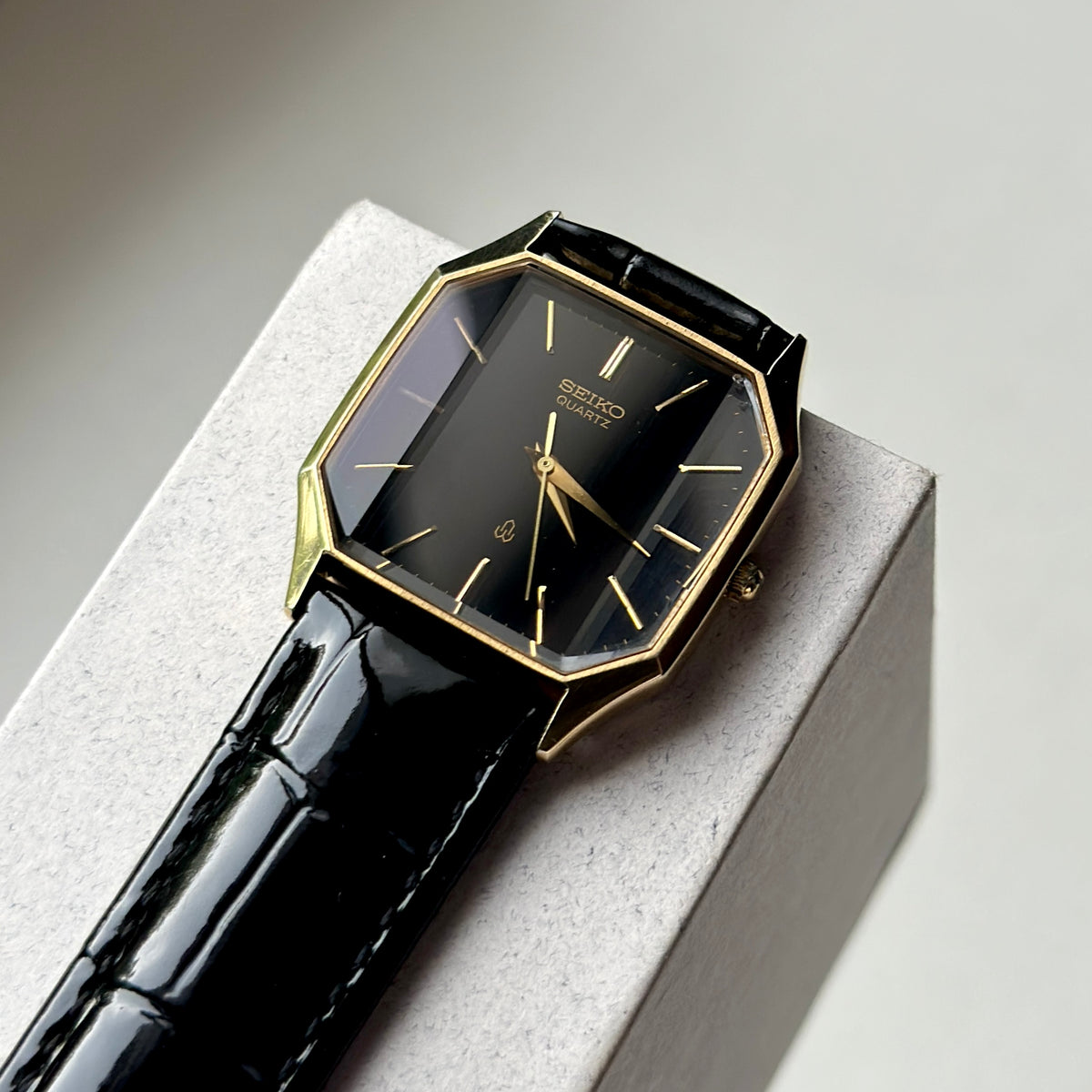 1981 Seiko Tank Faceted 6030-5440