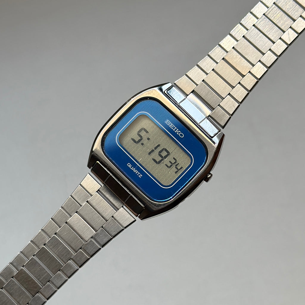 1979 Seiko Slim Digital Blue F033-4000