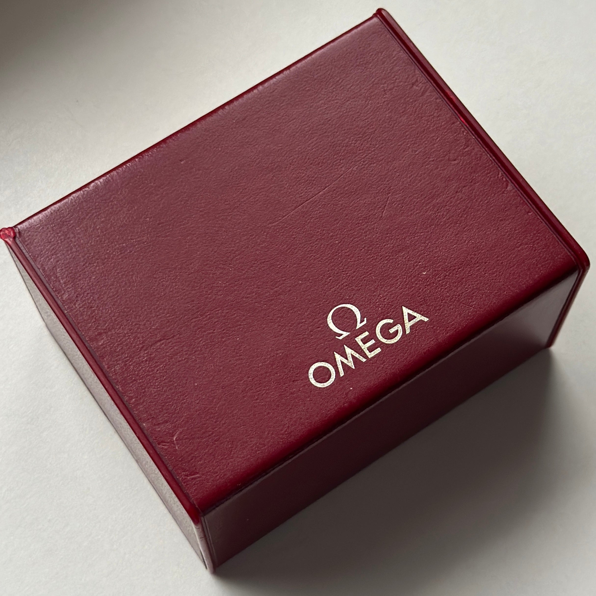 1980s Ladies Omega De Ville 595.0097