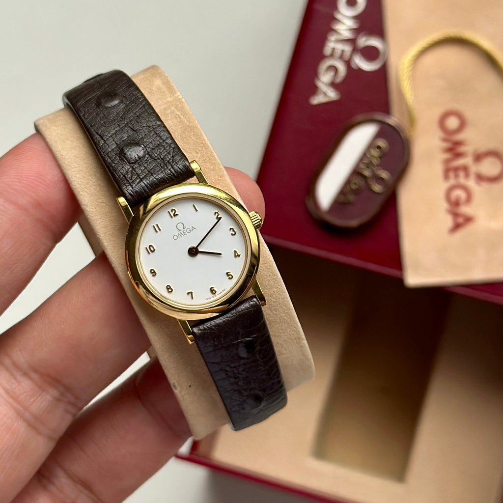 1980s Ladies Omega De Ville 595.0097