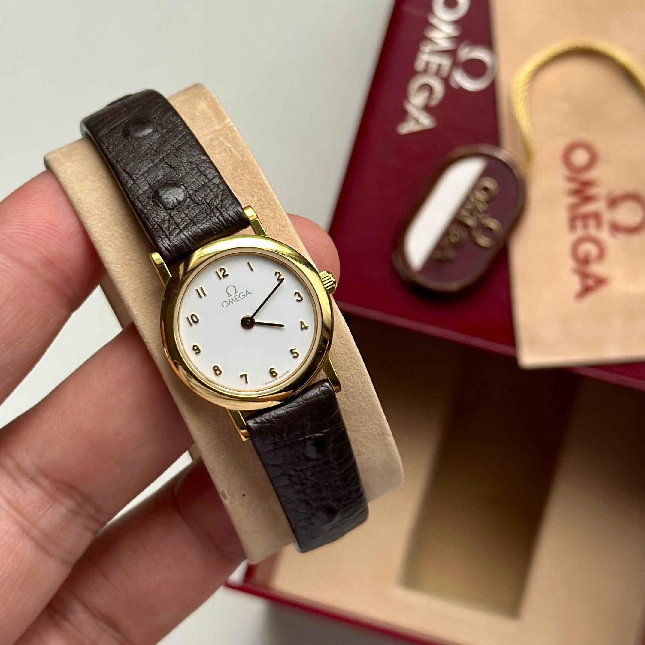 1980s Ladies Omega De Ville 595.0097