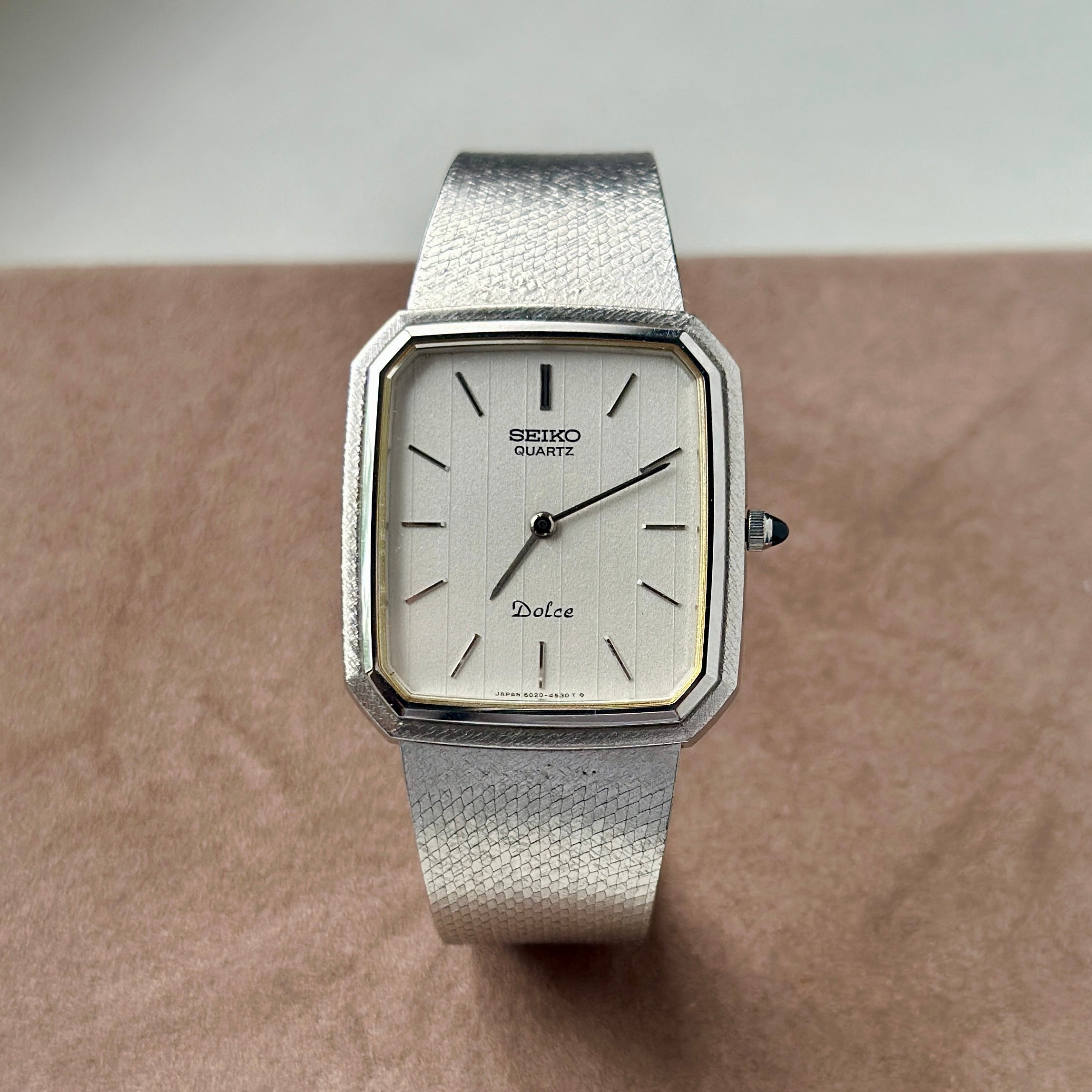 1982 Seiko Dolce 6020-4060