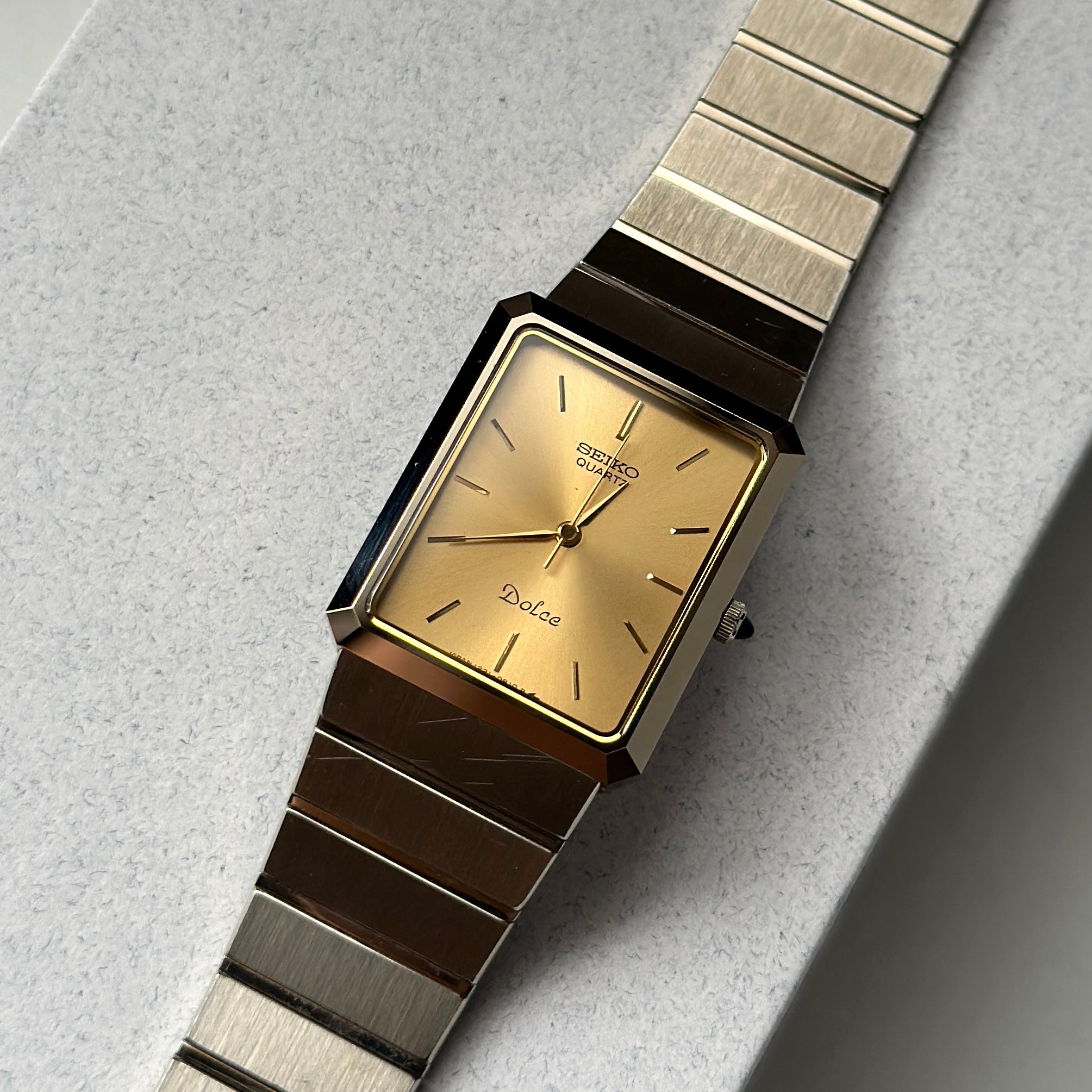 1985 Seiko Dolce Tungsten 1221-5640