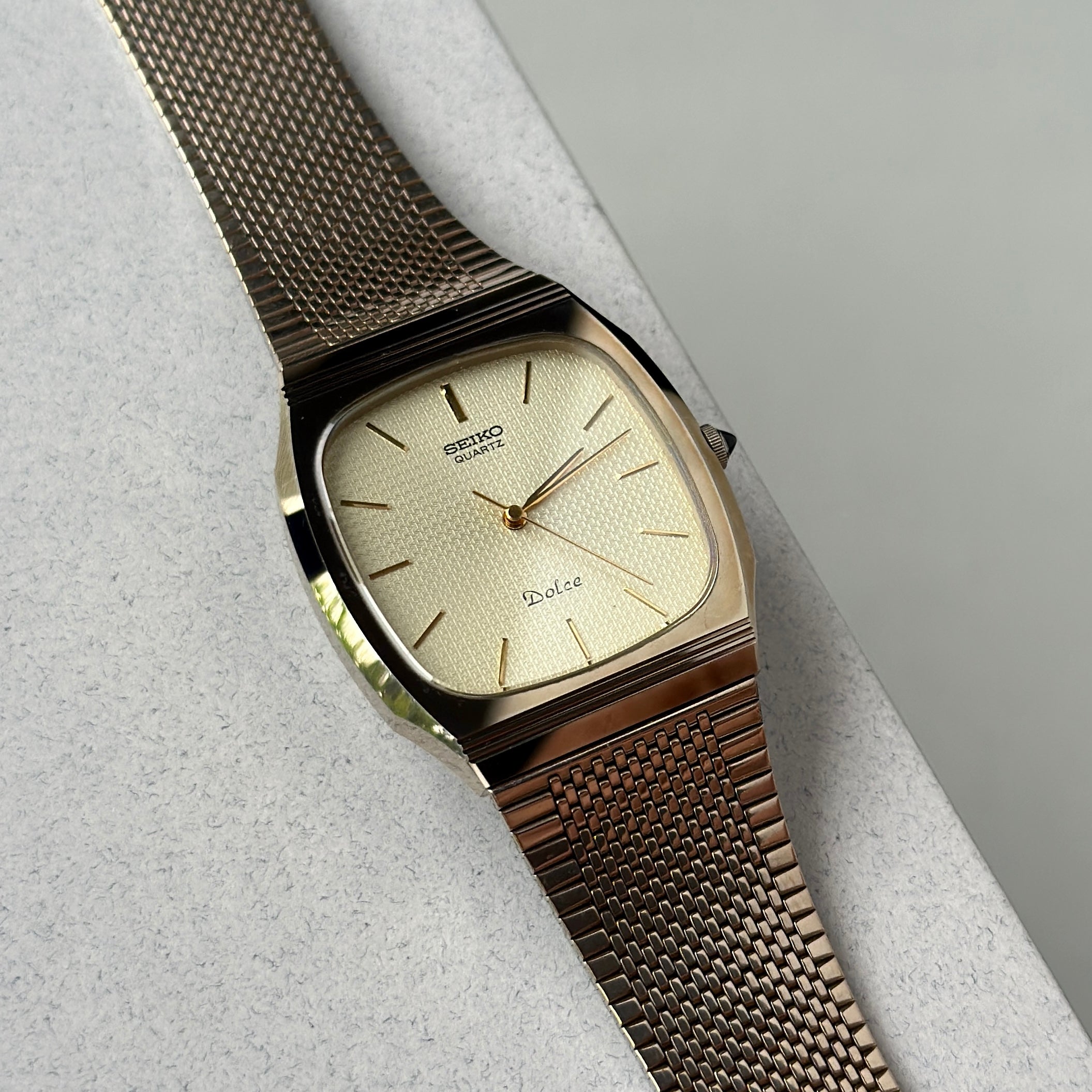 1982 Seiko Dolce NSAG 5931-5450