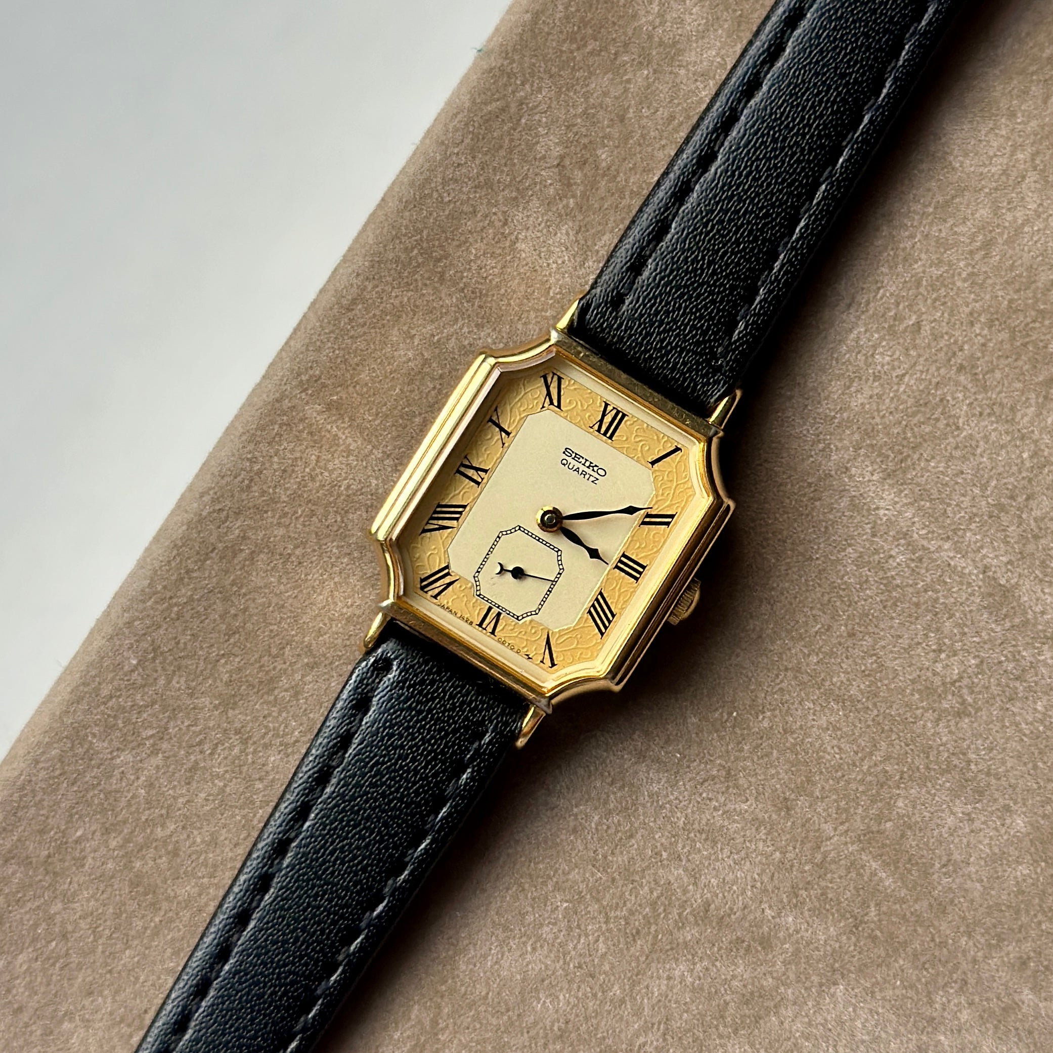 1982 Ladies Seiko art-deco 1428-5000