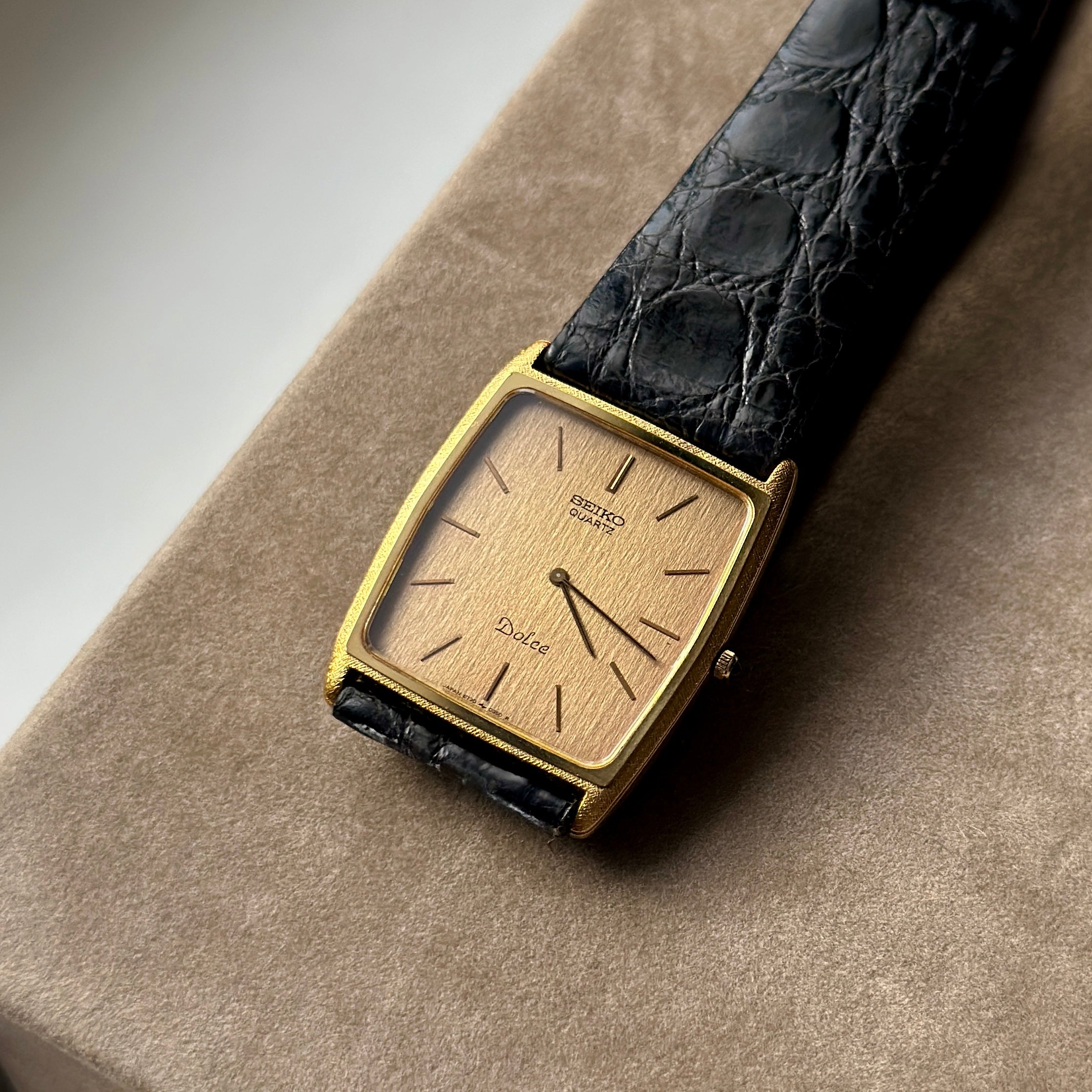 1981 Seiko Dolce ultra-thin 6730-5180