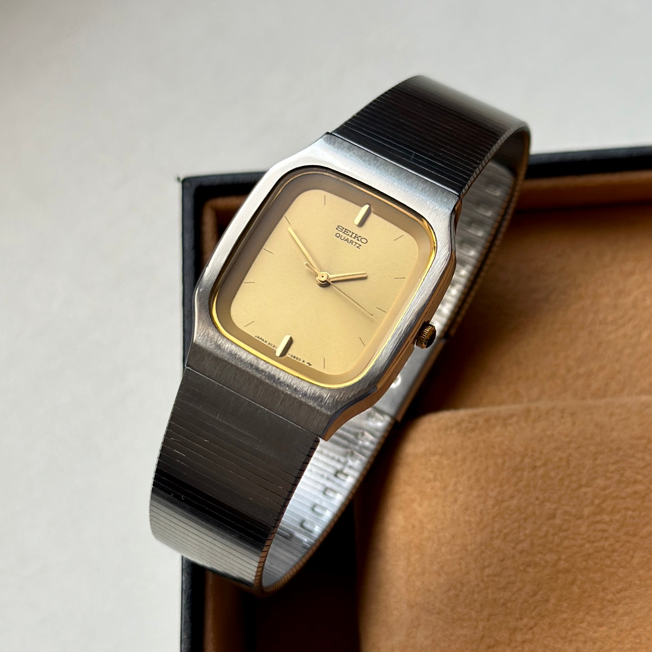 1984 Seiko 2C21-5330