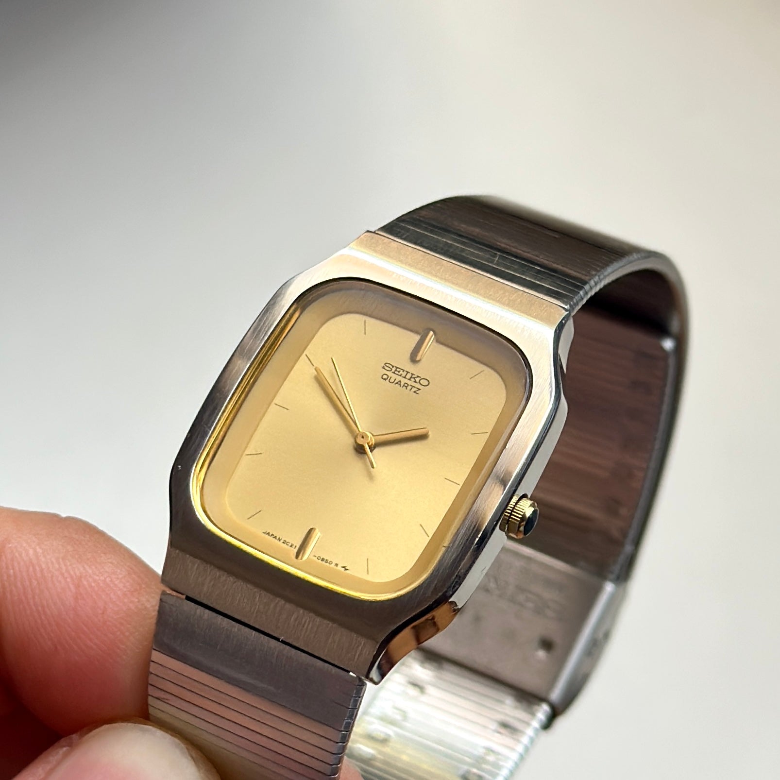 1984 Seiko 2C21-5330
