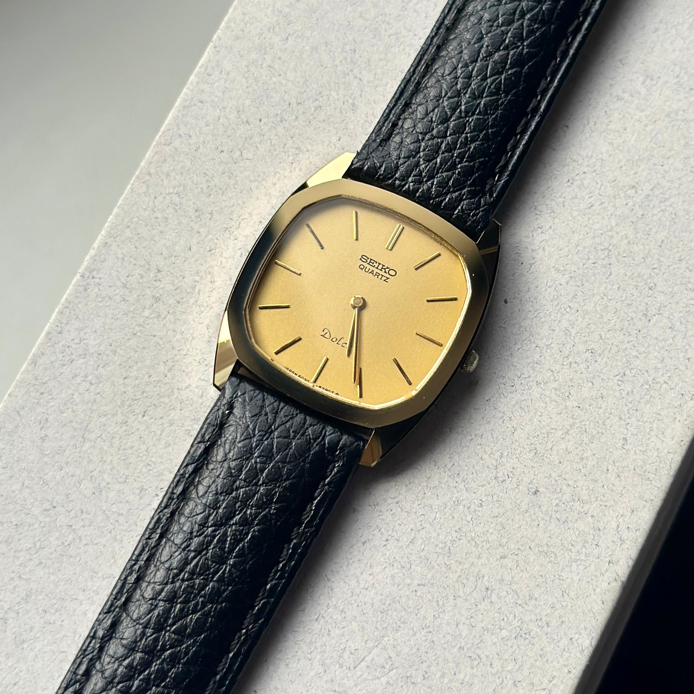 1981 Seiko Dolce 6020-5250