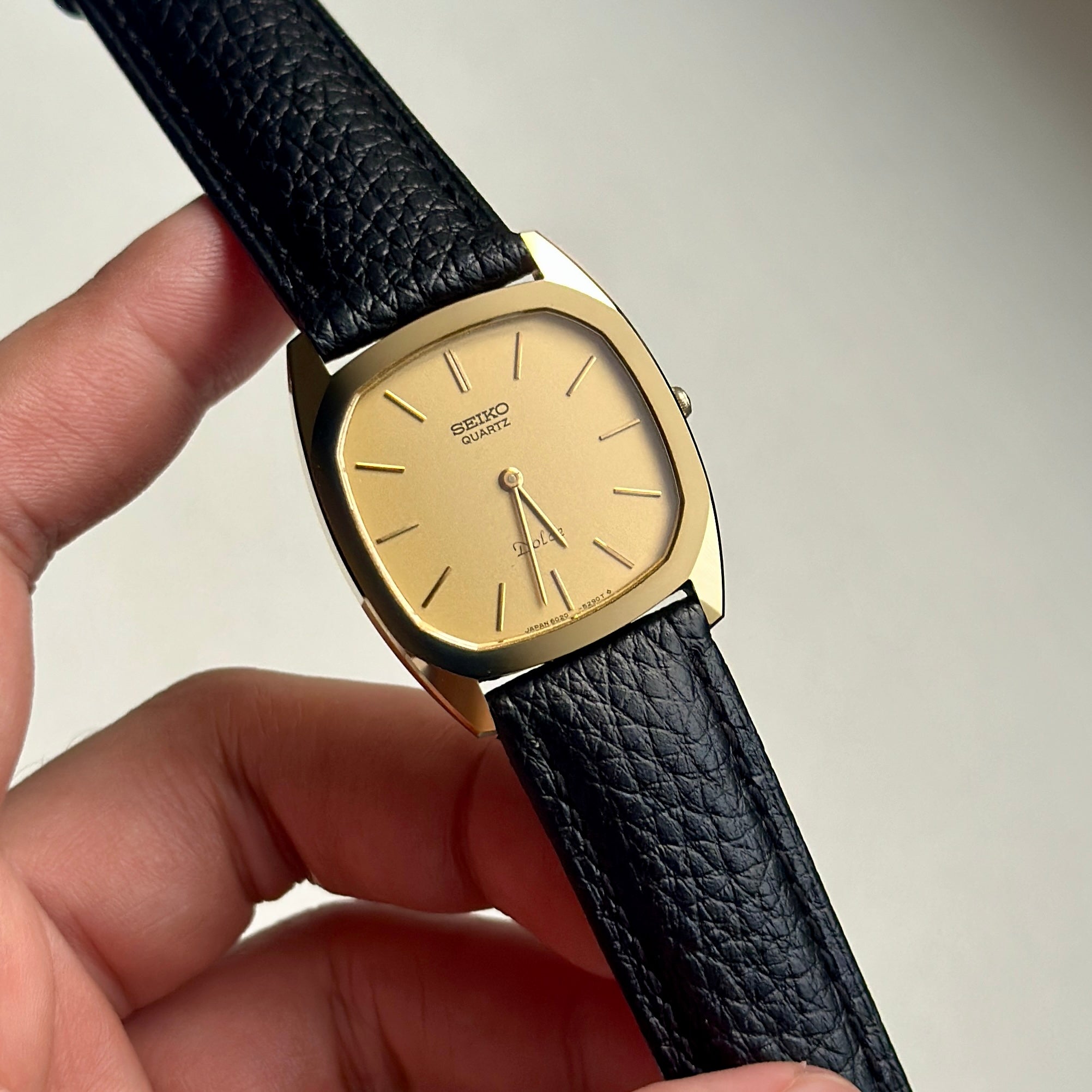 1981 Seiko Dolce 6020-5250