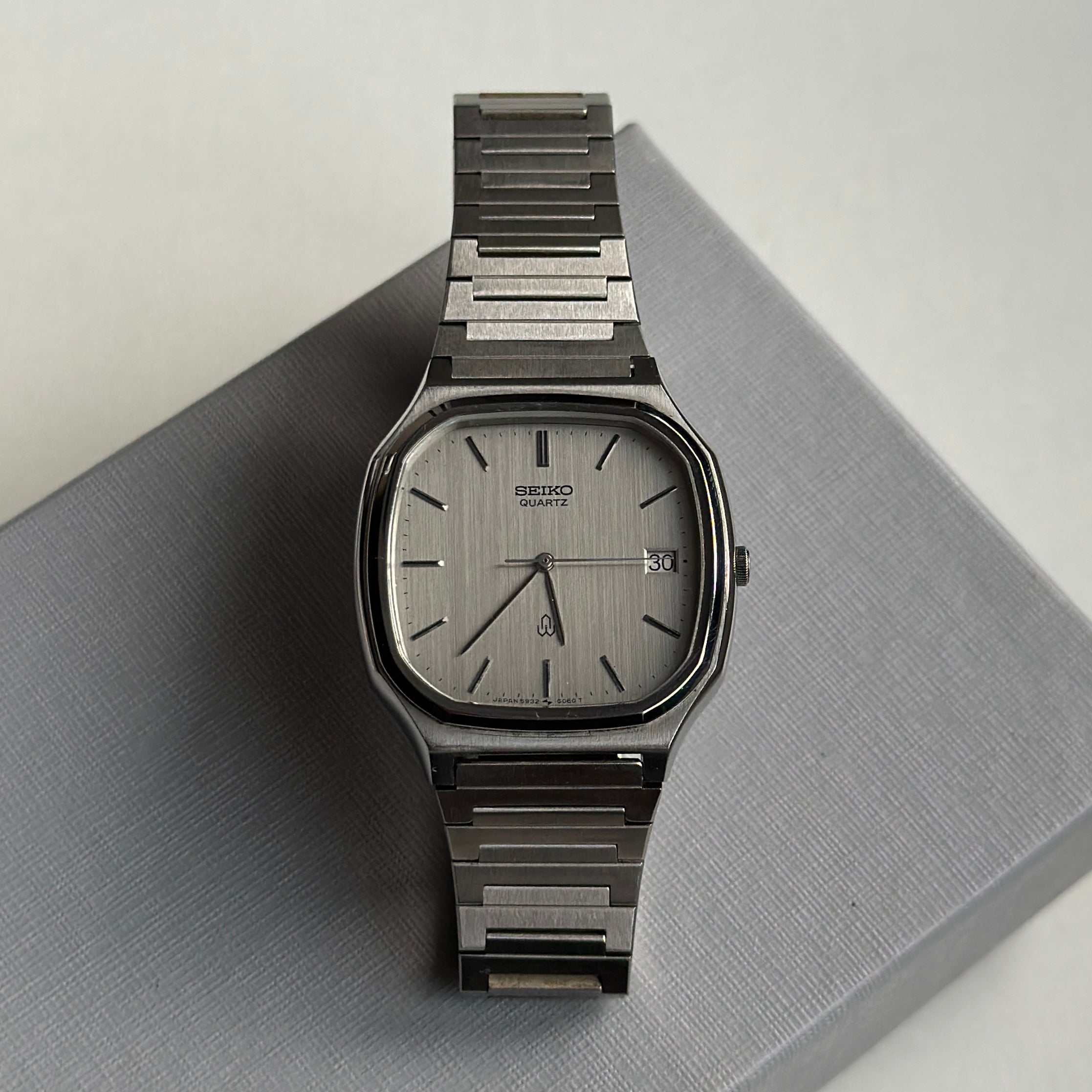 1980 Seiko Seagull Silver linen 5932-5030