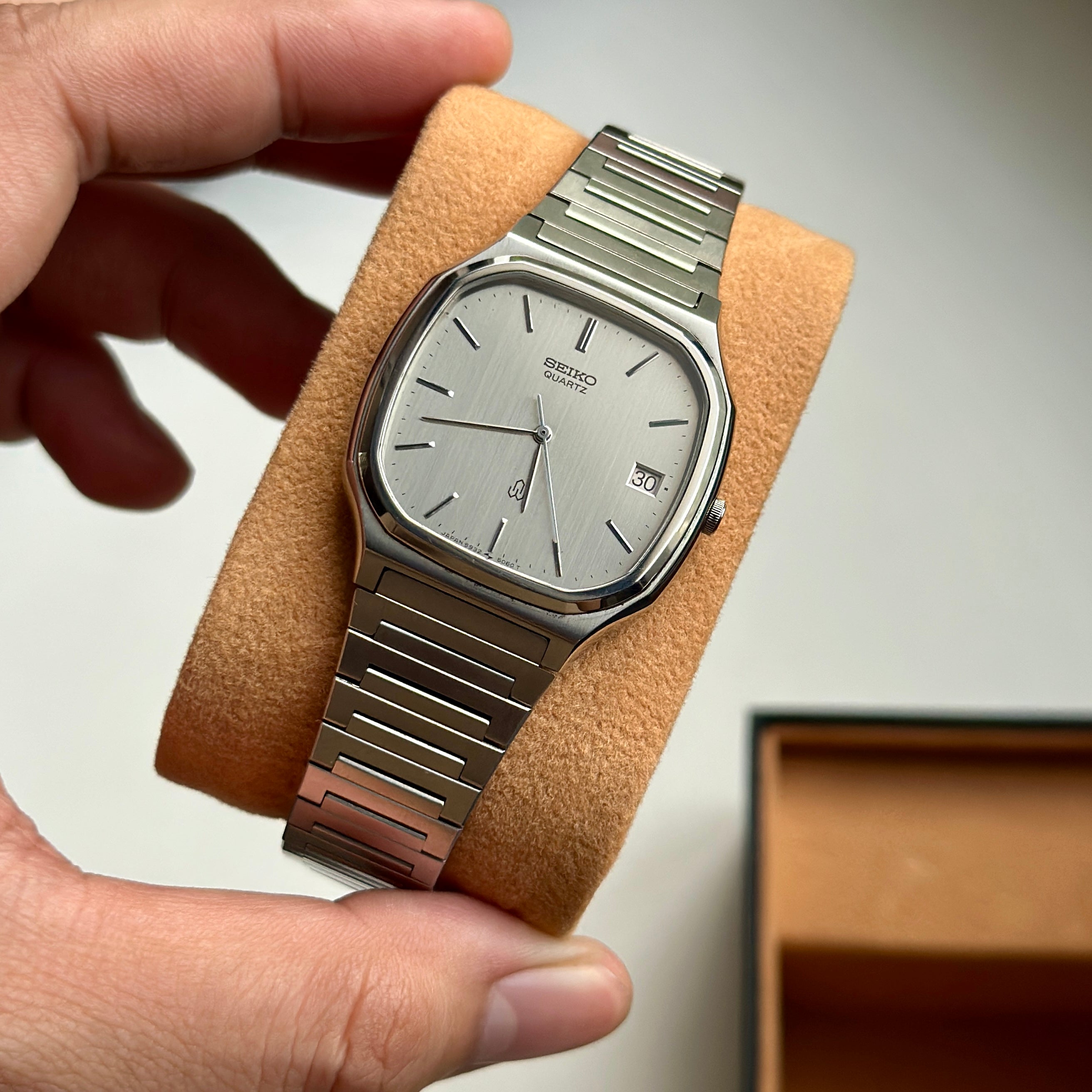 1980 Seiko Seagull Silver linen 5932-5030