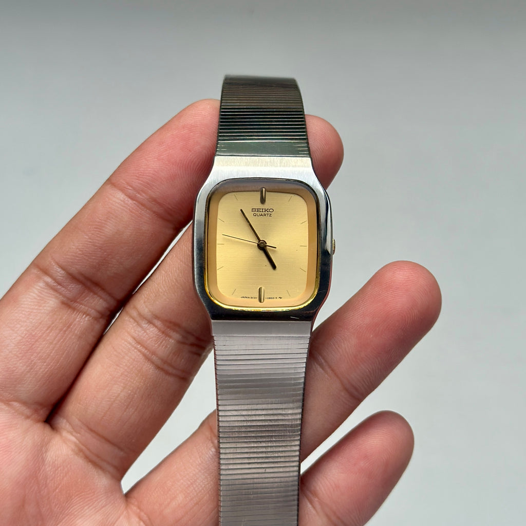 1984 Seiko 2C21-5330