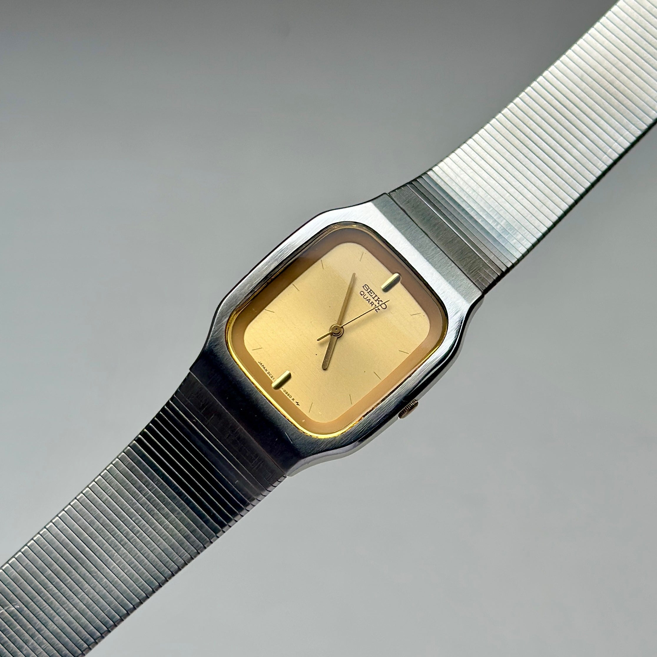 1984 Seiko 2C21-5330