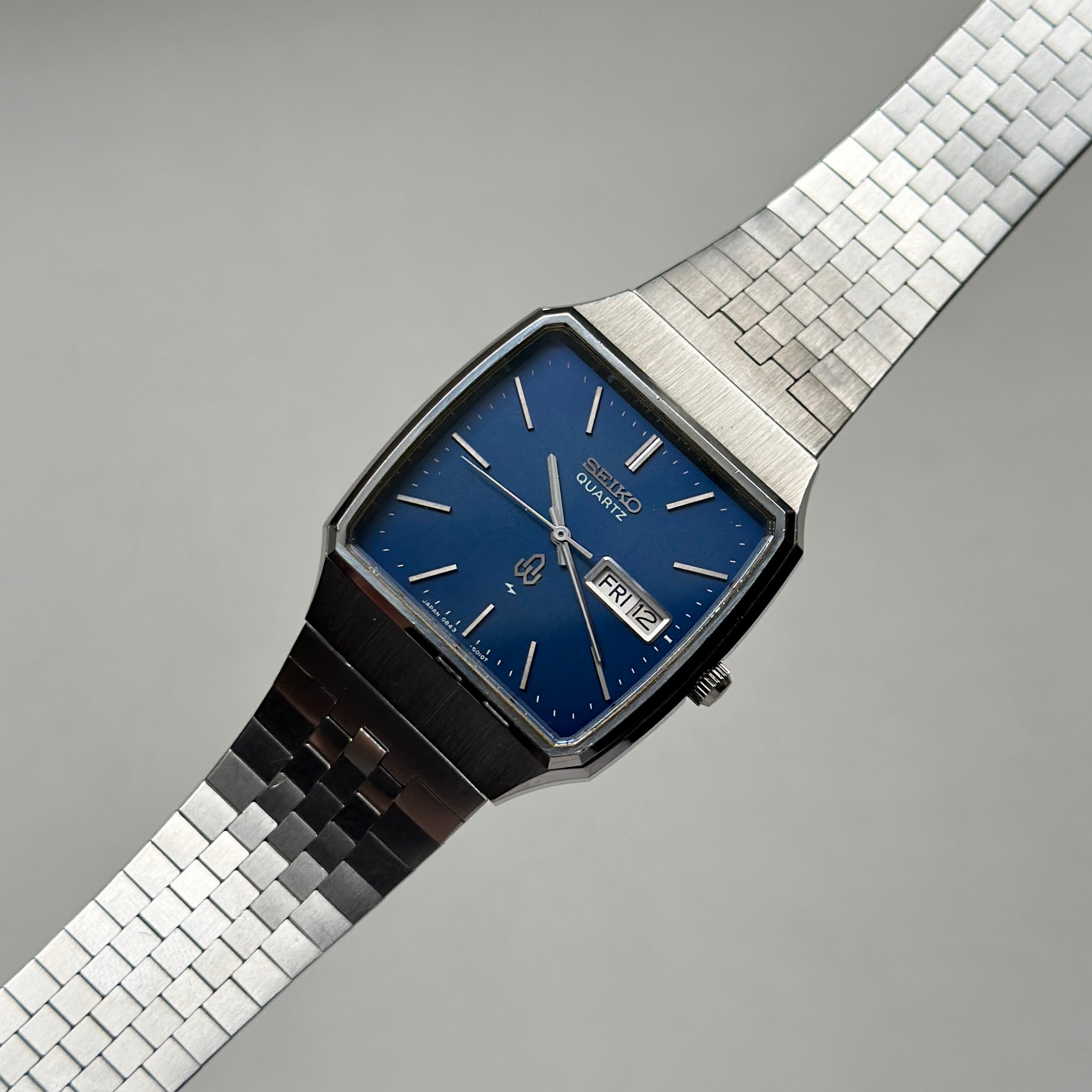 1975 Seiko Quartz Blue 0843-5010
