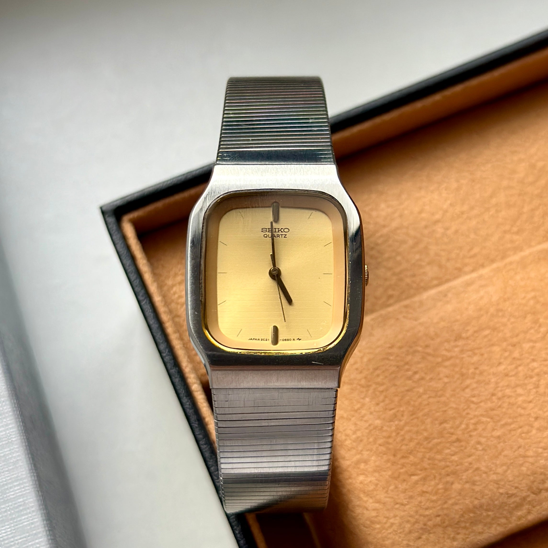 1984 Seiko 2C21-5330