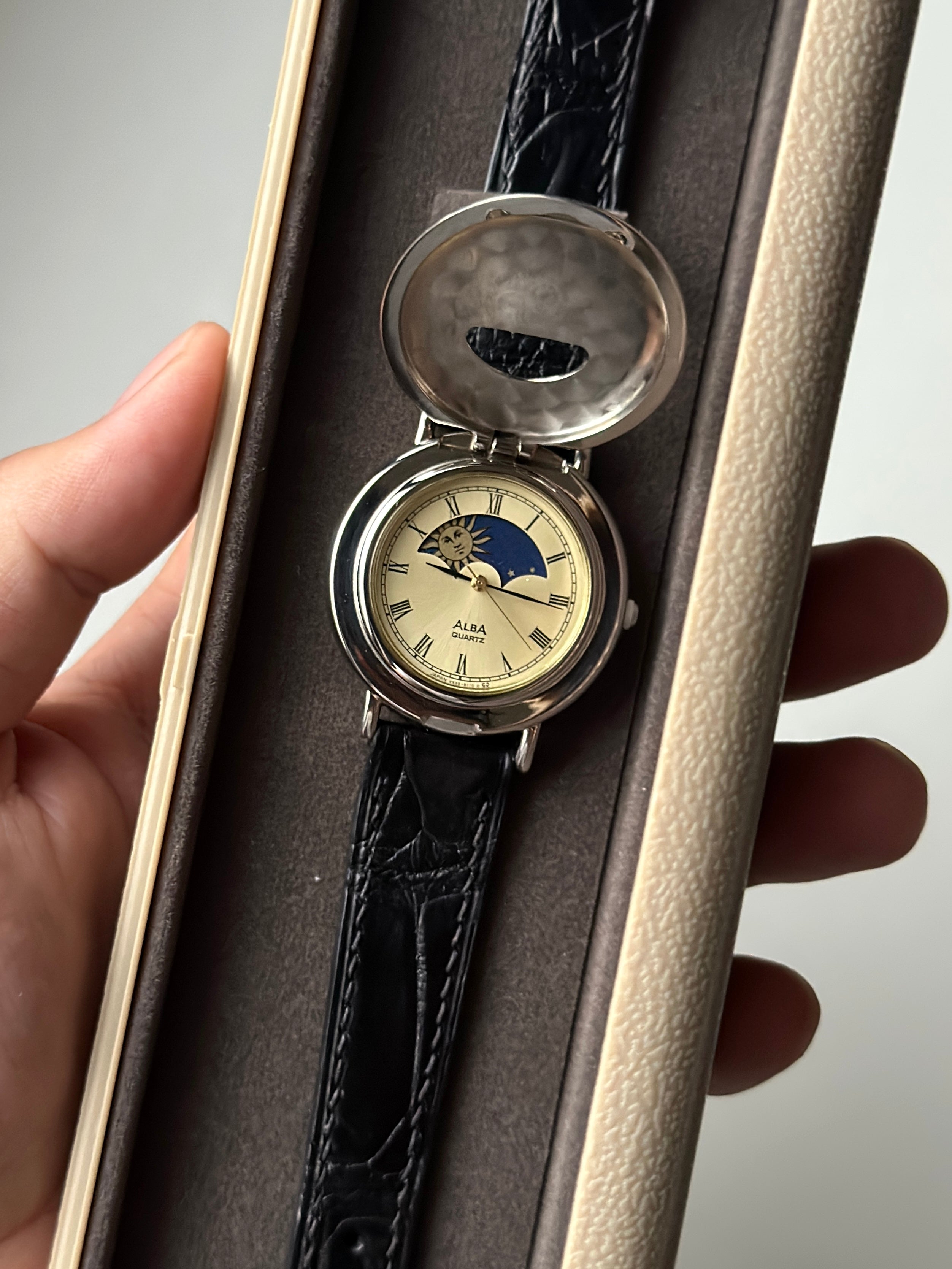 1988 Seiko Alba Success Moonphase V535-6A70
