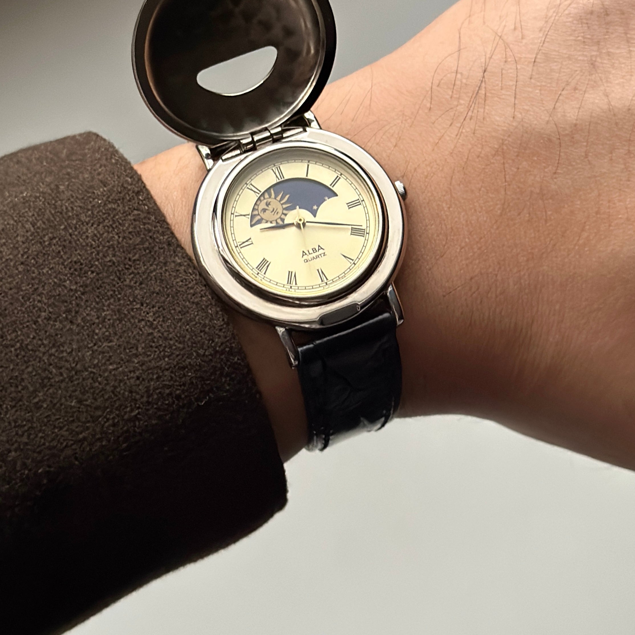 1988 Seiko Alba Success Moonphase V535-6A70