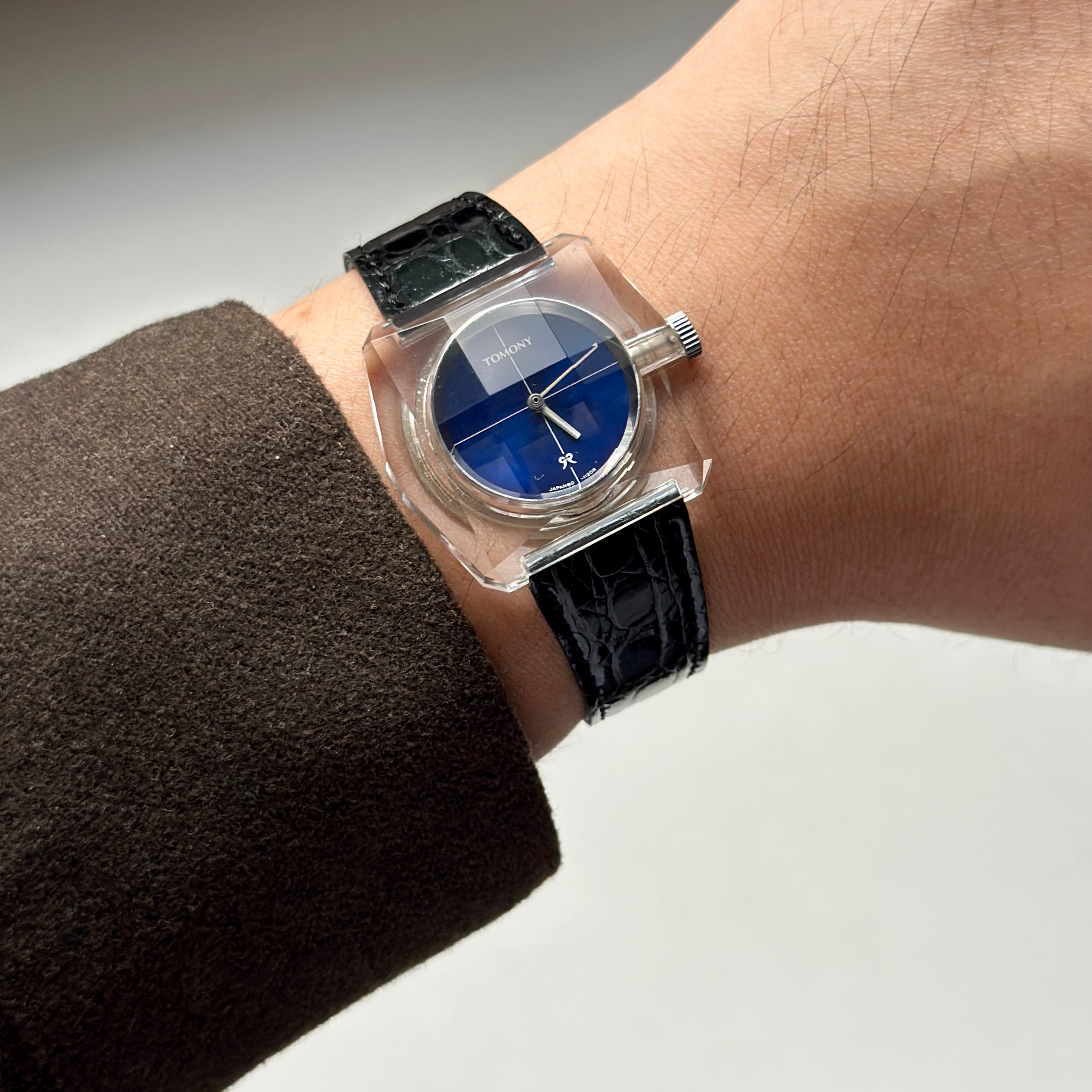 1970s Seiko Tomony Acrylic Case  80-1060